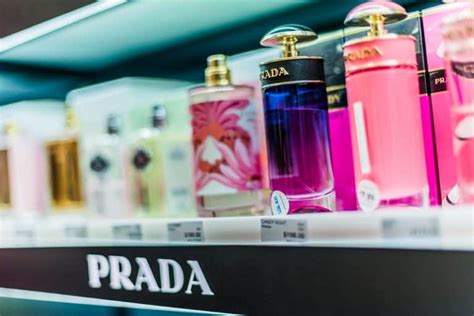 are prada perfumes good|what does prada smell like.